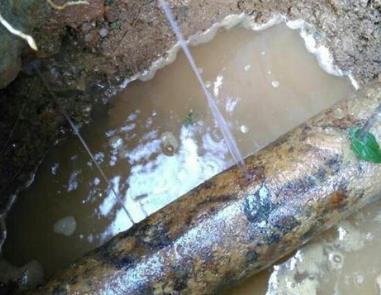 库尔勒楼顶渗水维修公司分享下地暖漏水的原因及检测方法。